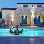 House Marly With Private Pool Vakantiehuis *