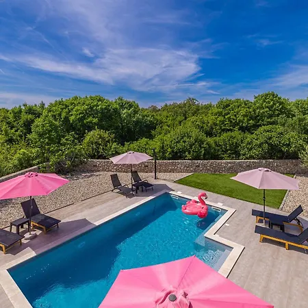 House Marly With Private Pool Dom wakacyjny *