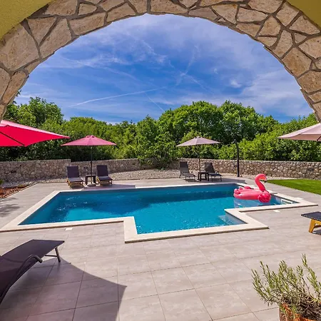 House Marly With Private Pool Dom wakacyjny Kras