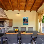 House Marly With Private Pool Hébergement de vacances