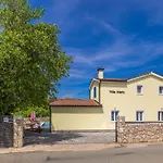 House Marly With Private Pool