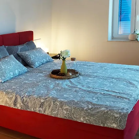 House Marly With Private Pool