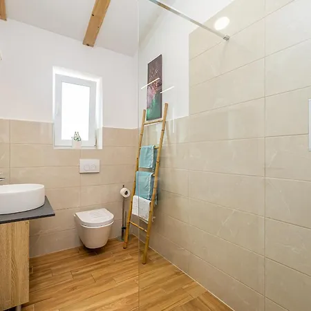House Marly With Private Pool Hébergement de vacances Kras