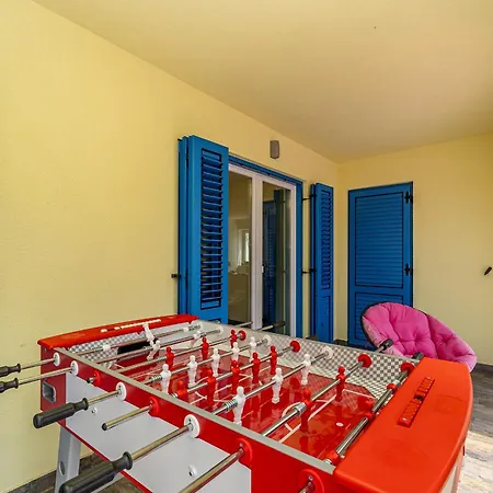 House Marly With Private Pool Hébergement de vacances