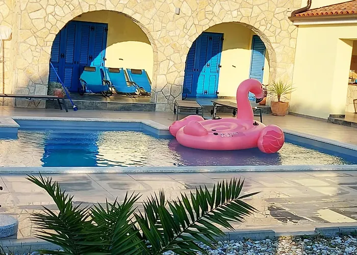 House Marly With Private Pool