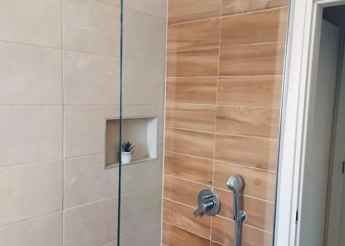 House Marly With Private Pool 度假居 *