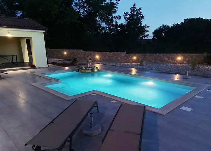 House Marly With Private Pool 度假居 Kras