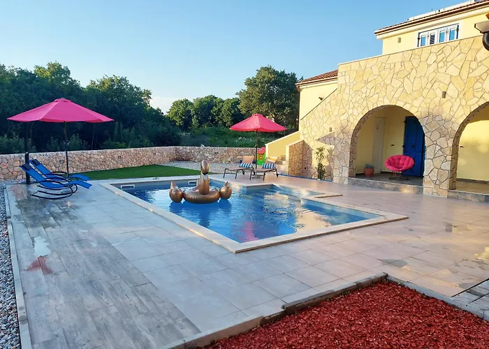 度假居 House Marly With Private Pool *